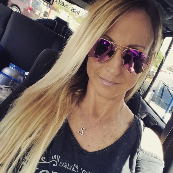 Meet your Posher, Caroline - Picture 1 of 1